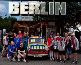 LH Volleys und Fan-Gruppe der Lebenshilfe Braunschweig 